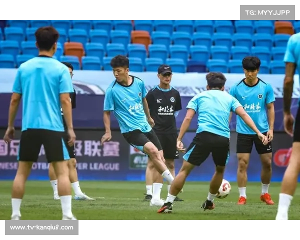 回顾2025赛季中超第21轮:深圳队1-0战胜河北队,卡尔德克点射制胜。 回顾2025赛季中超第21轮:深圳队1-0战胜河北队,卡尔德克点射制胜。